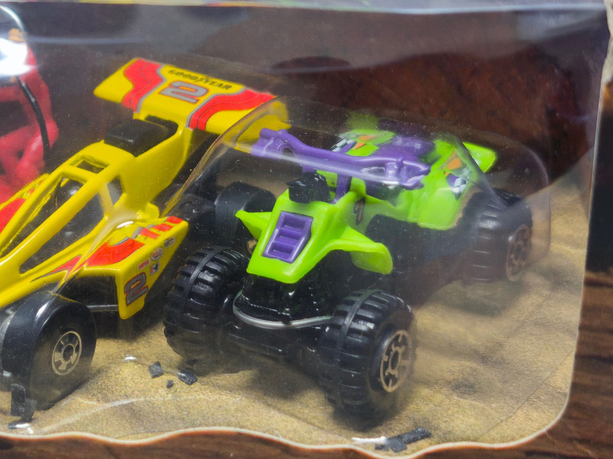 Hot Wheels 1998 off road racing exclusive kmart  (CT02)