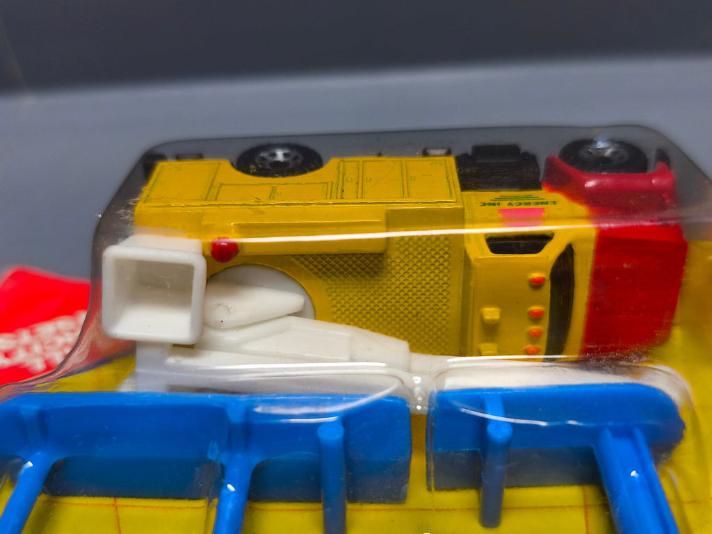 Matchbox 1991 Action pack construction Utility truck   (CT04)