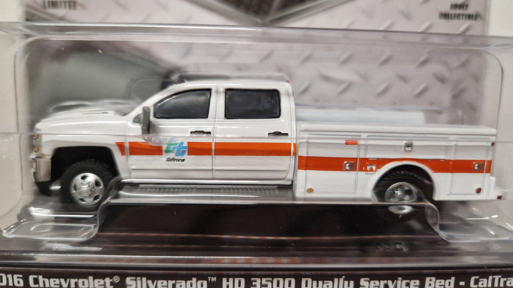Greenlight 2024 Dually Drivers Series 15  2013 Chevrolet Silverado (NG23)