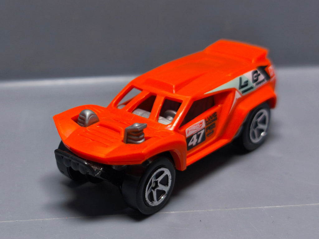 Hot Wheels Land crusher 2014-115  (A32)
