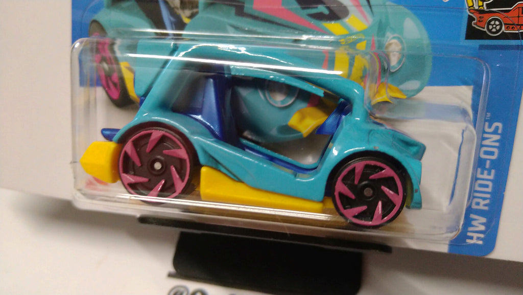 Hot Wheels Kick kart 2022-090 (CP16)