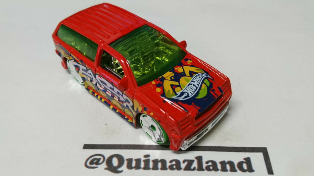 Hot Wheels Boom Box 2014 Happy Easter   (a14)