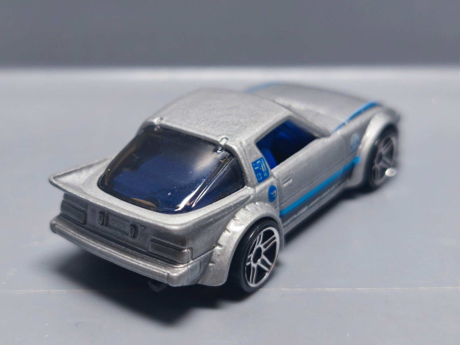 Hot Wheels Treasure Hunt Mazda rx-7 2013-022   (A02)