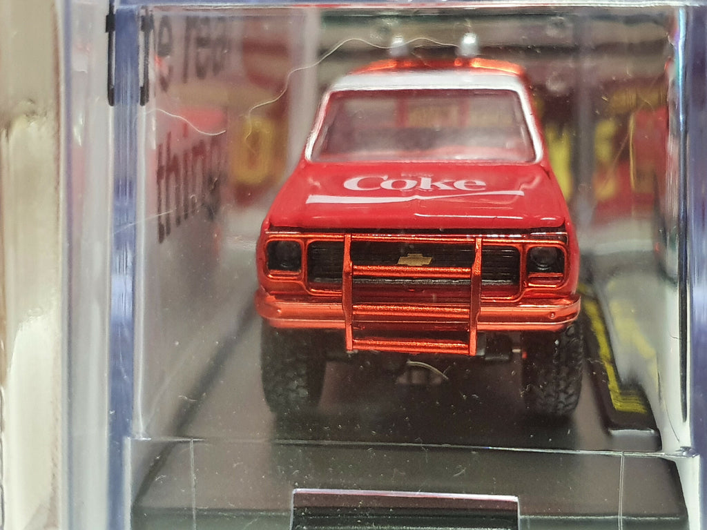 M2 Machines Coca Cola Chase Coke 1973 Chevrolet Cheyenne Super 10 4X4 (NG04)