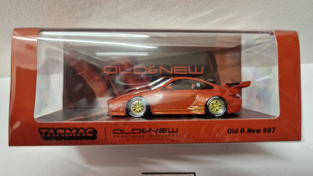 Tarmac Porsche Old & New 997 (NP43)