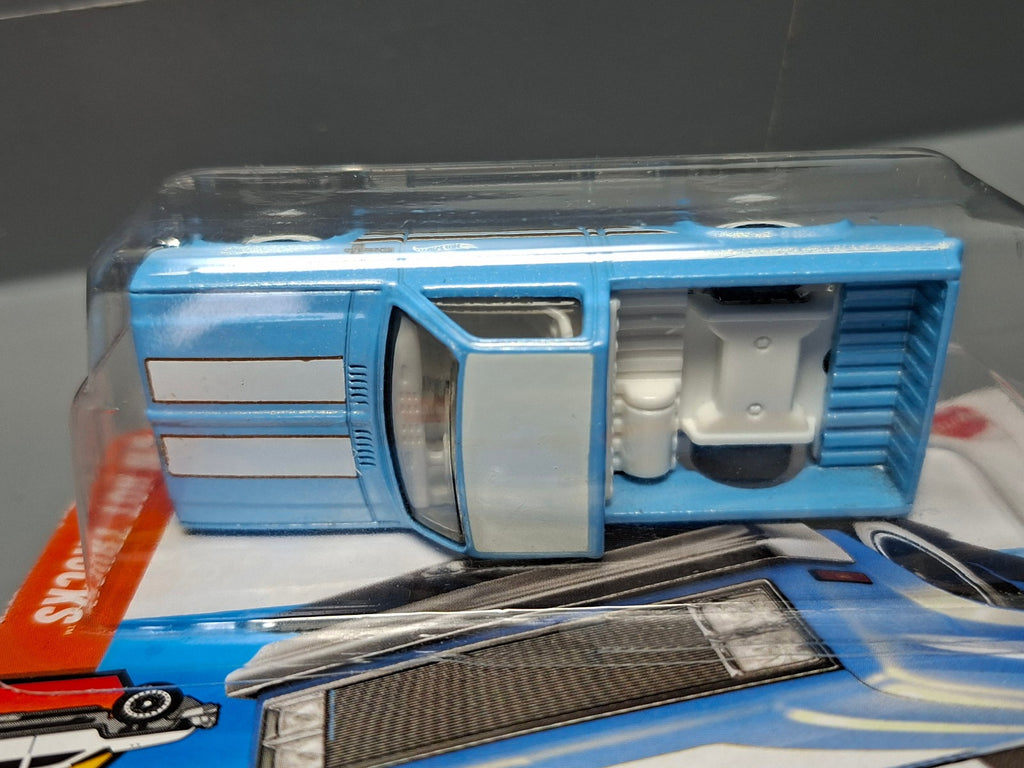 Hot Wheels '83 Chevy Silverado   2025-157  (NP02)