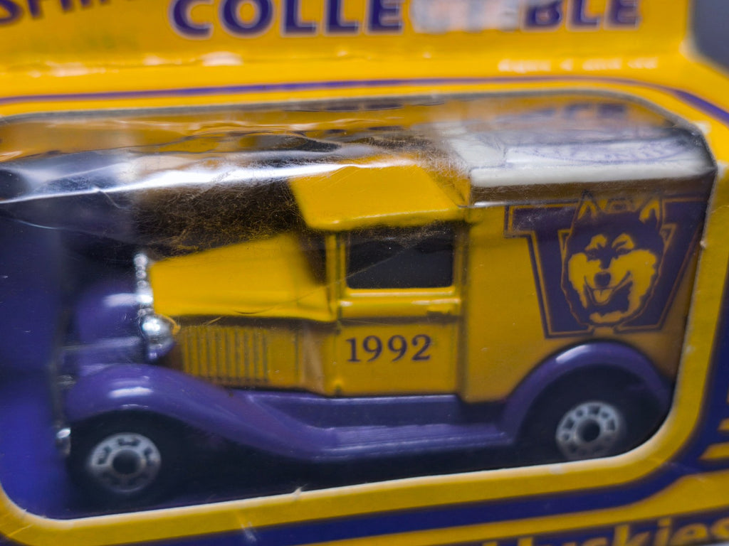 Matchbox Team Collectible 1992 exclusive White rose  Ford model A    (NP43)