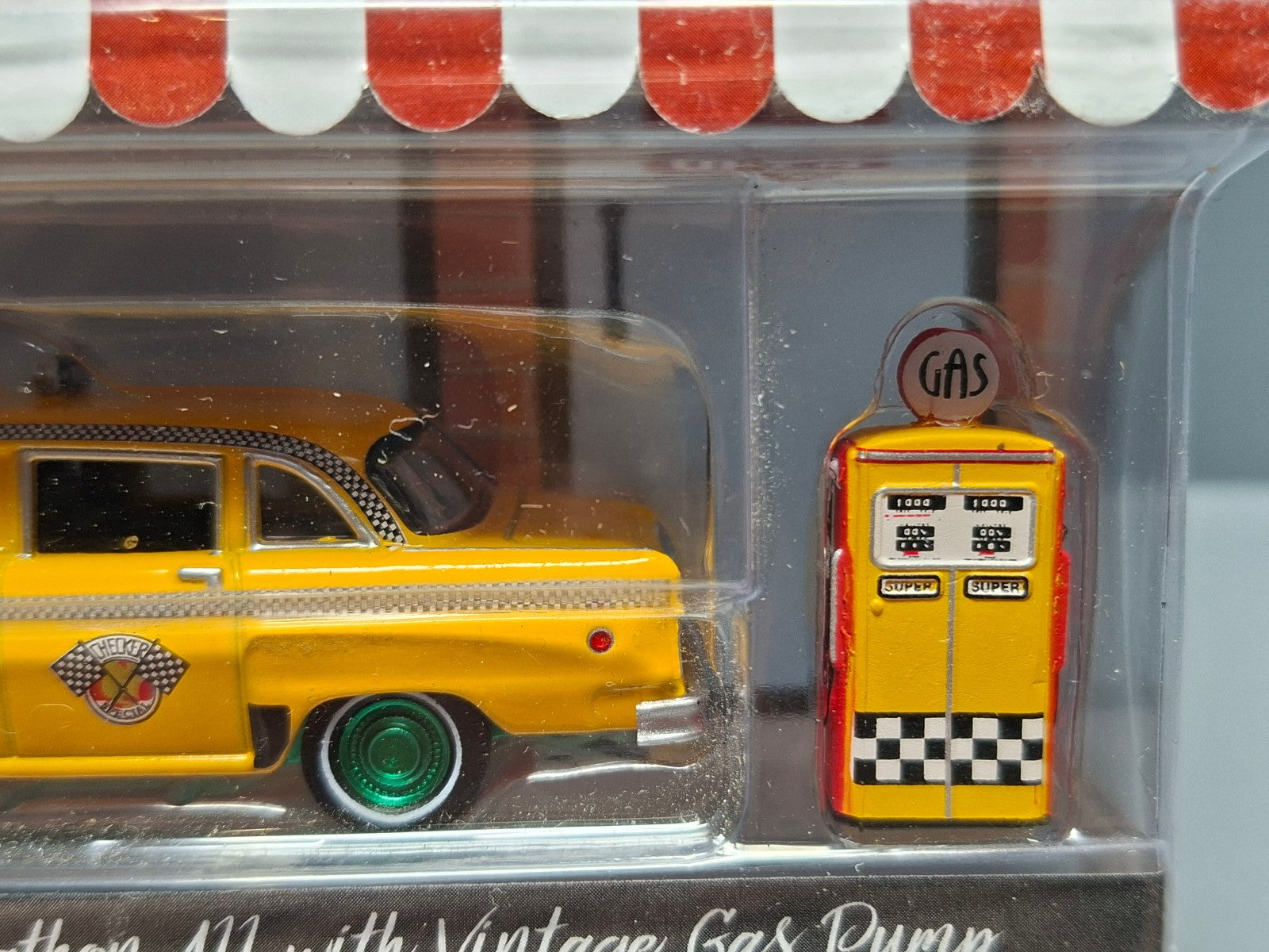 Greenlight Hobby Shop 1978 Checker Motors Marathon Chase Green Wheels (NG46)
