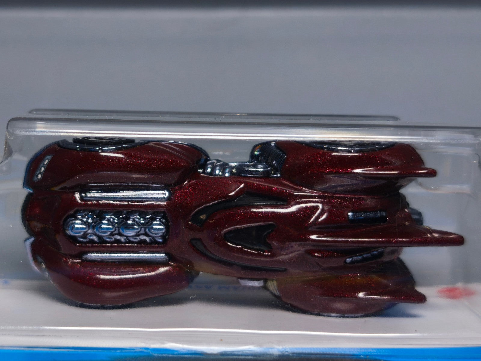 Hot Wheels Batmobile   2022-032 (NP17)