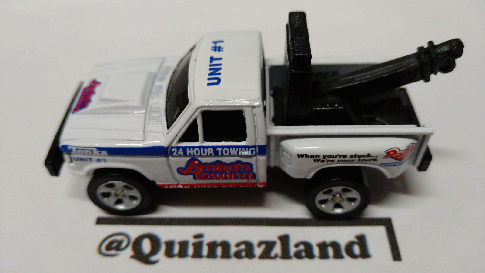 Maisto 89 Ford f-150 baja wrecker  (A21)