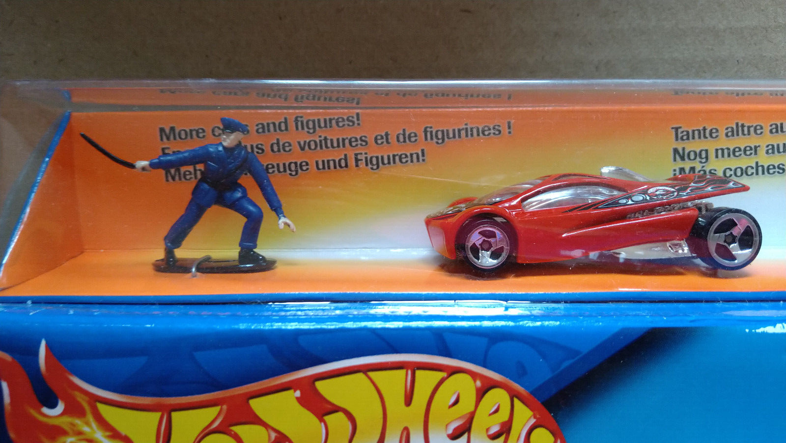Hot Wheels 2004 jet port     (Cart)