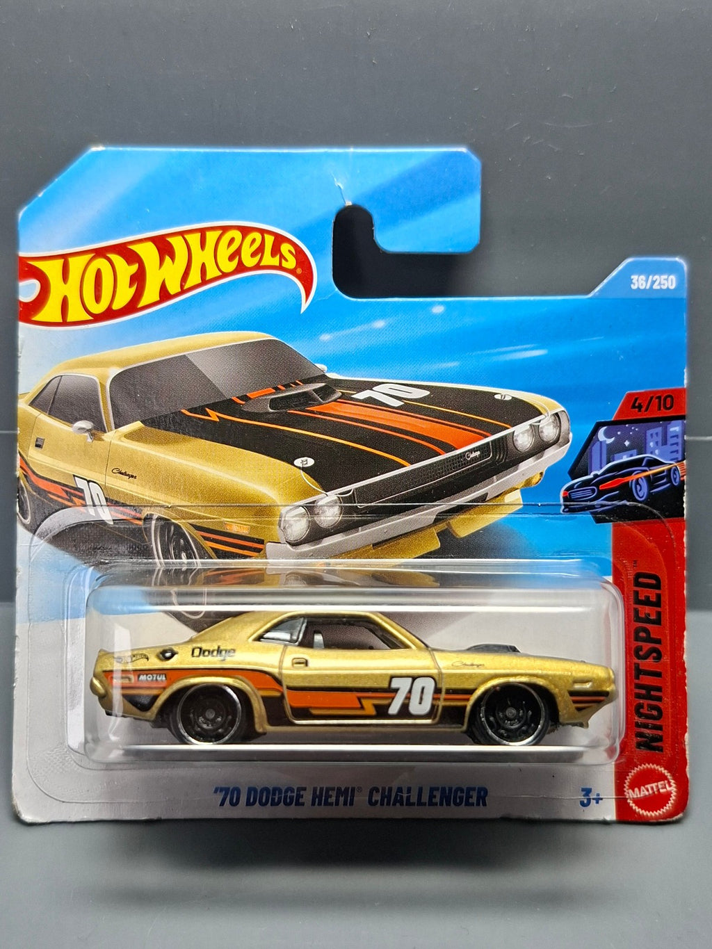 Hot Wheels '70 Dodge Hemi Challenger 2026-036  (NP03)