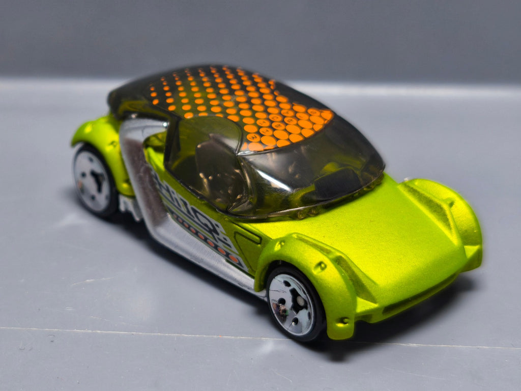 Hot Wheels First Editions HI I.Q 2004-032  (A30)
