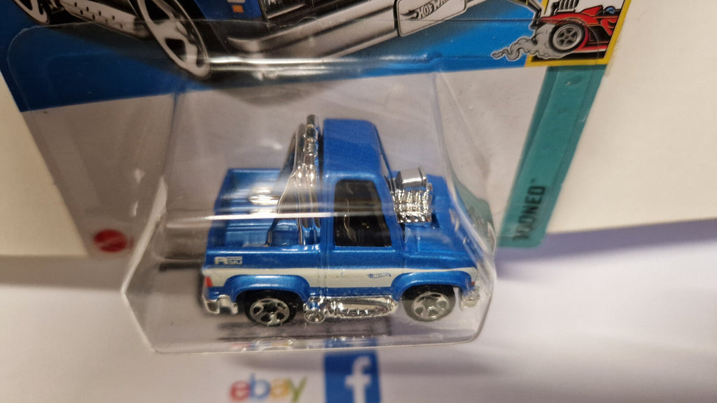 Hot Wheels Toon'd 83 chevy silverado  2022-104 (NP17)