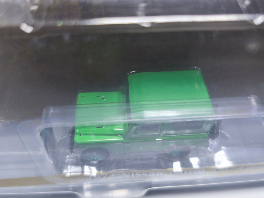 Greenlight Hitch & Tow 1972 Nissan Patrol and 1/4 Ton Cargo Trailer Chase (CT03)