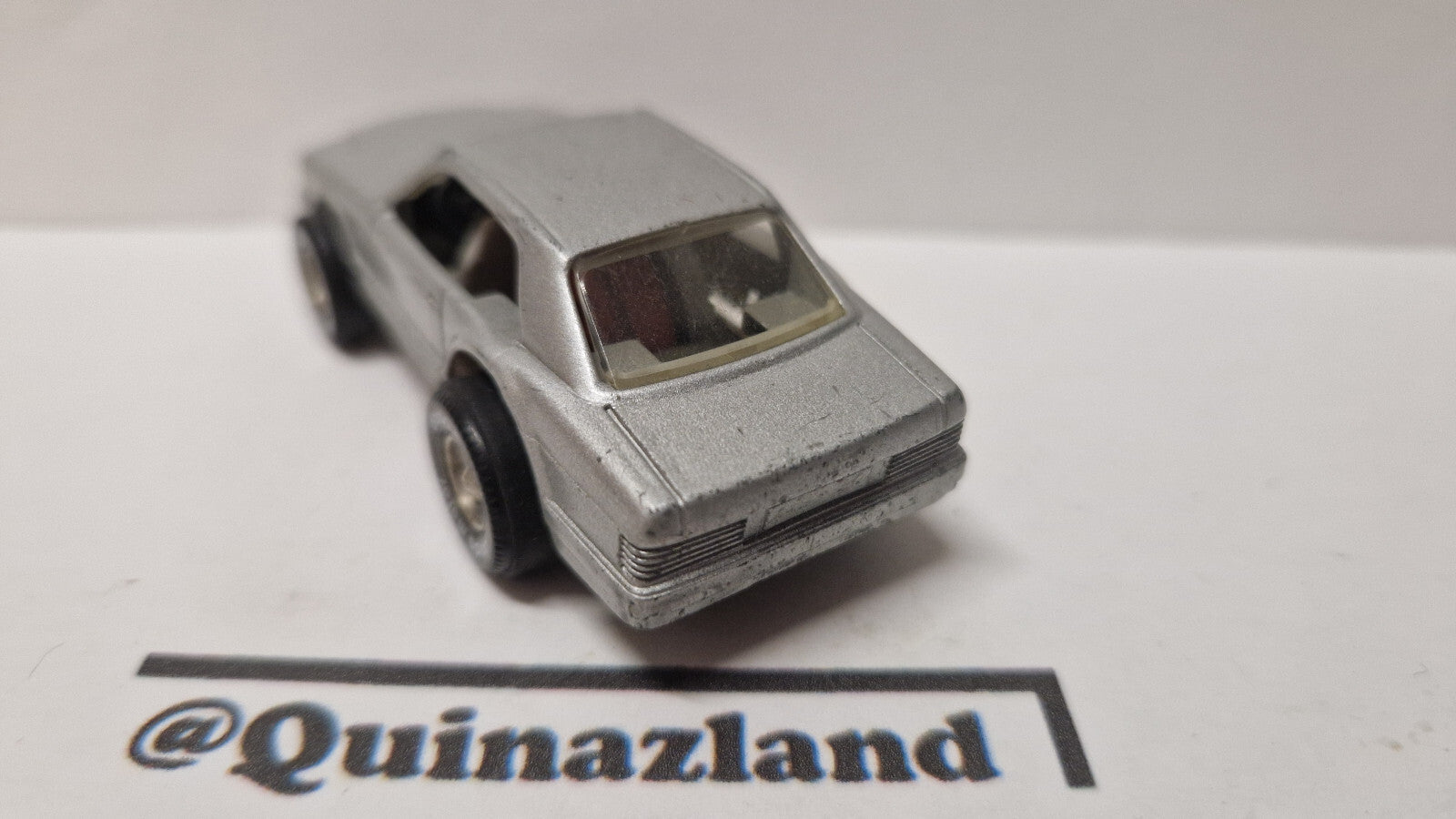 Darda Mercedes benz 500 SEC grise   (A02)