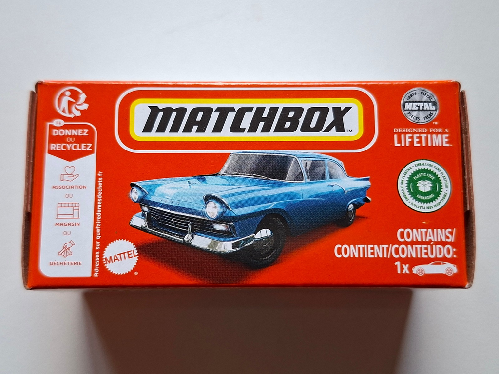 Matchbox Ford Custom 300 41/100 (NP32)