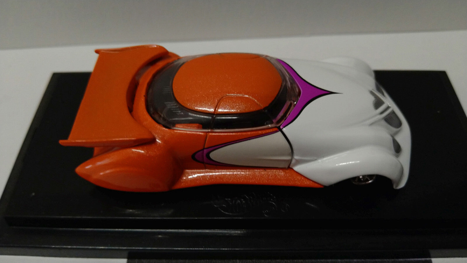 Hot wheels 2001 HW 100% Rareflow   (NP24)