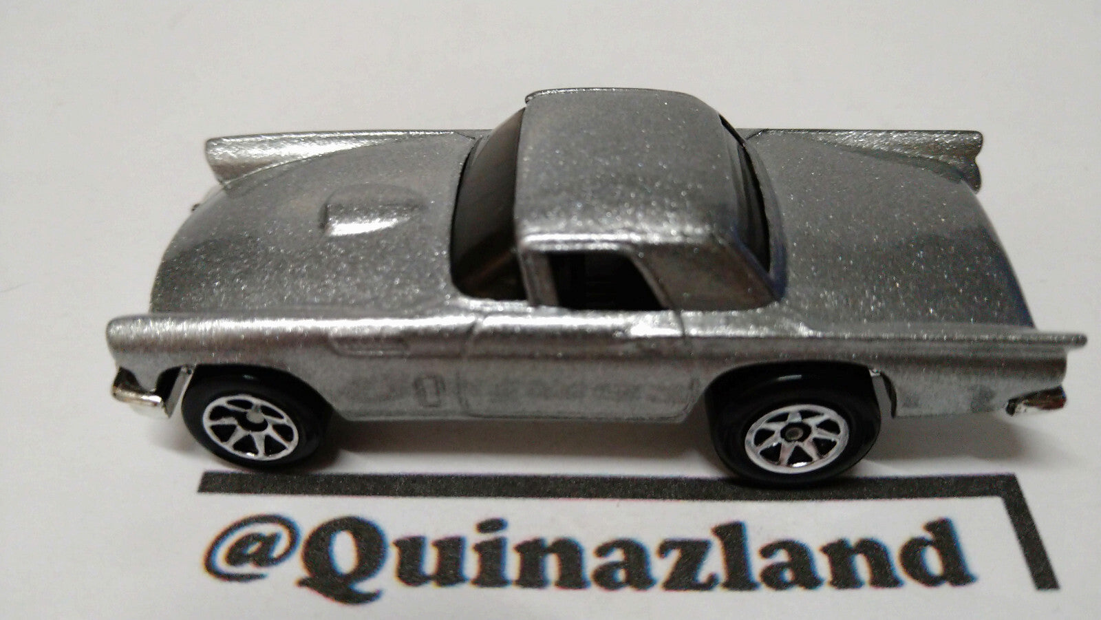 Hot Wheels 1995 exclusive target  57 t-bird    (A18)