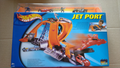 Hot Wheels 2004 jet port     (Cart)