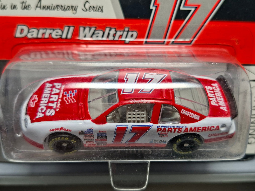 Revell 1/64 1997 25th anniversary  Chevrolet Monte Carlo Darrell Waltrip (NG15)