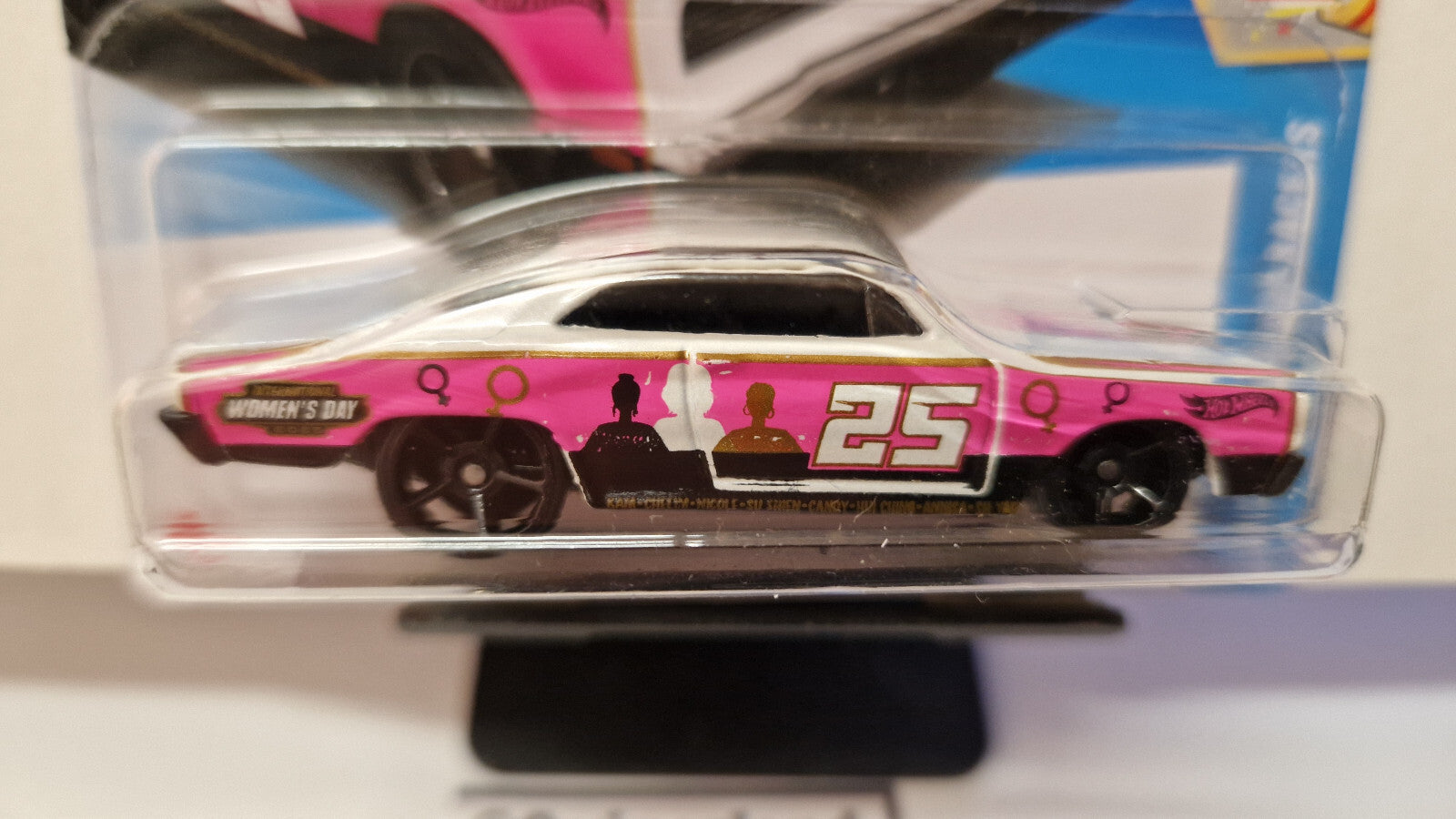 Hot Wheels '74 brazilian dodge charger  2025-076 (NP32)