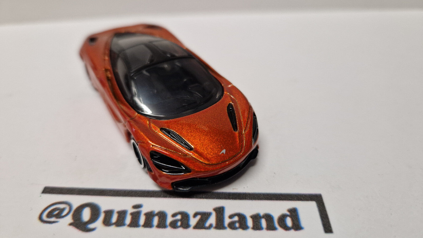 Tomica 2018 regular Mclaren 720S 1/62 (CP06)