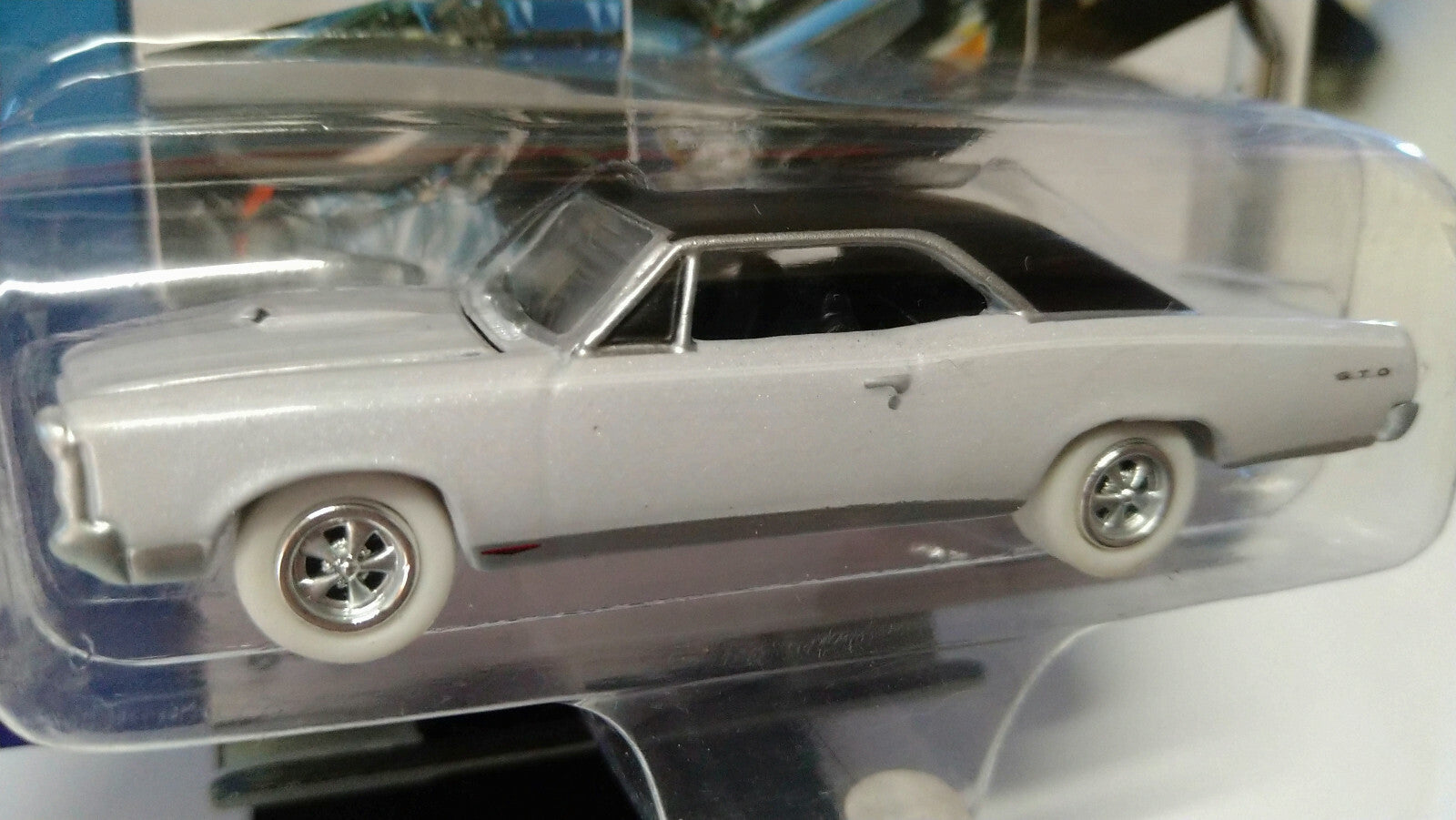 Johnny Lightning Muscle Car USA 1967 Pontiac GTO Chase (NG73)