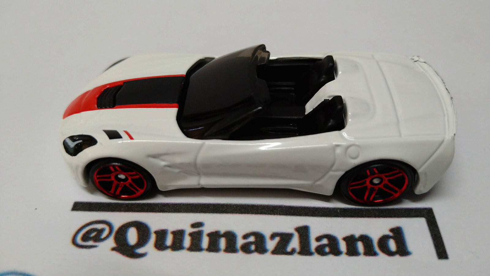 Hot Wheels 14 corvette stingray 2016-107   (A11)