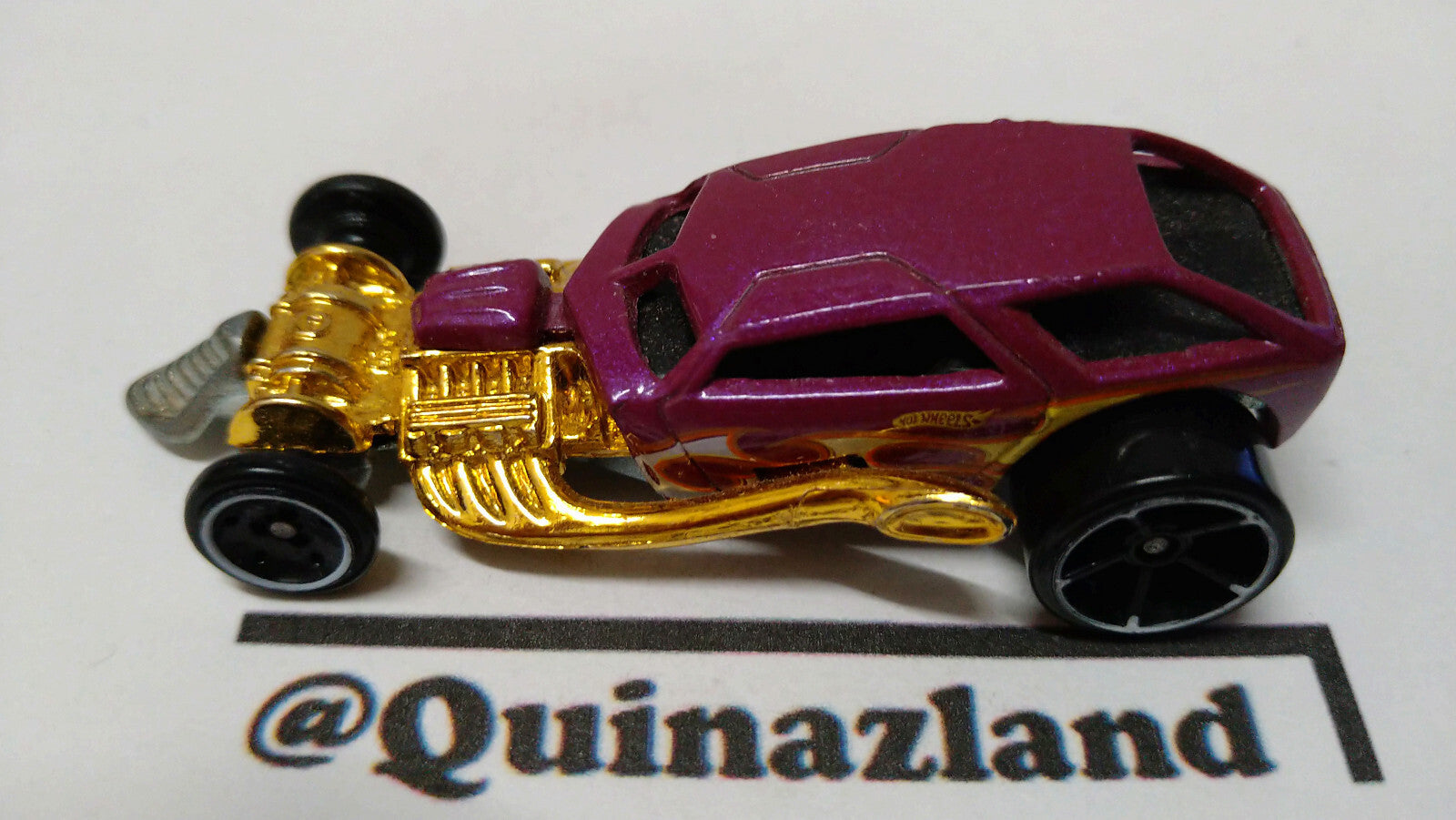 Hot Wheels 2010 mystery Surf crate  (A22)