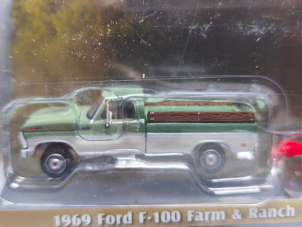 Greenlight Hitch & Tow Series 15 Ford F-100 Farm  Ranch Special   (CT03)