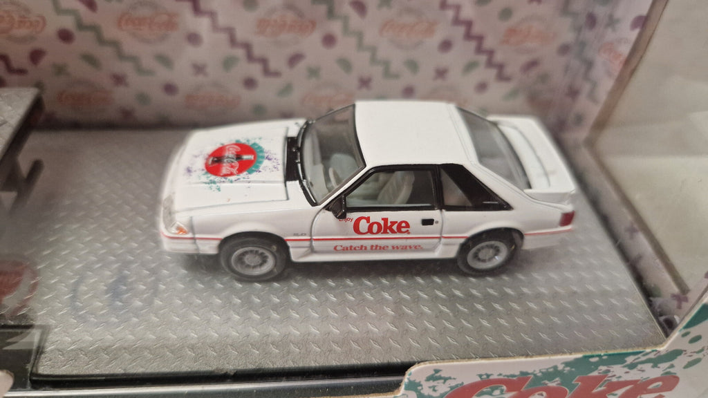 M2 Machines Coca Cola 1990 Ford C-8000 & 1990 Ford Mustang GT (C14)