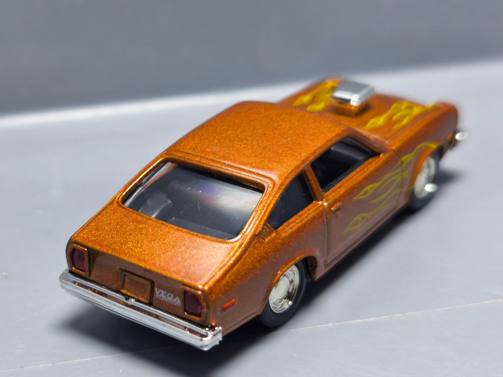 Motor max American graffiti  1976 chevy vega  (A28)