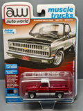 Auto World Muscle Truck 1982 Chevrolet Silverado 10 Fleetside Chase (NG25)