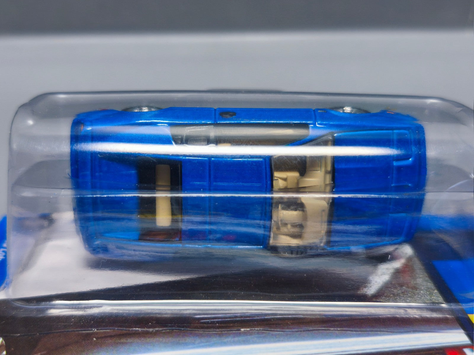 Johnny Lightning Classic gold  1989 Lotus Esprit, pacific blue pearl  (NG46)