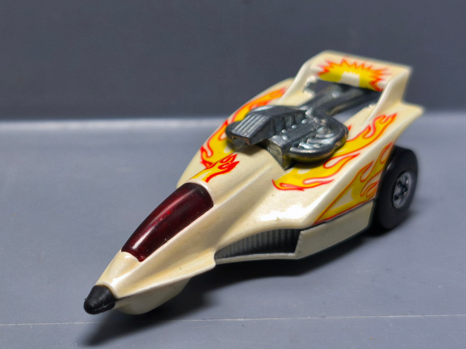 Hot Wheels Xt-3 1993-230 version dome rouge   (A39)