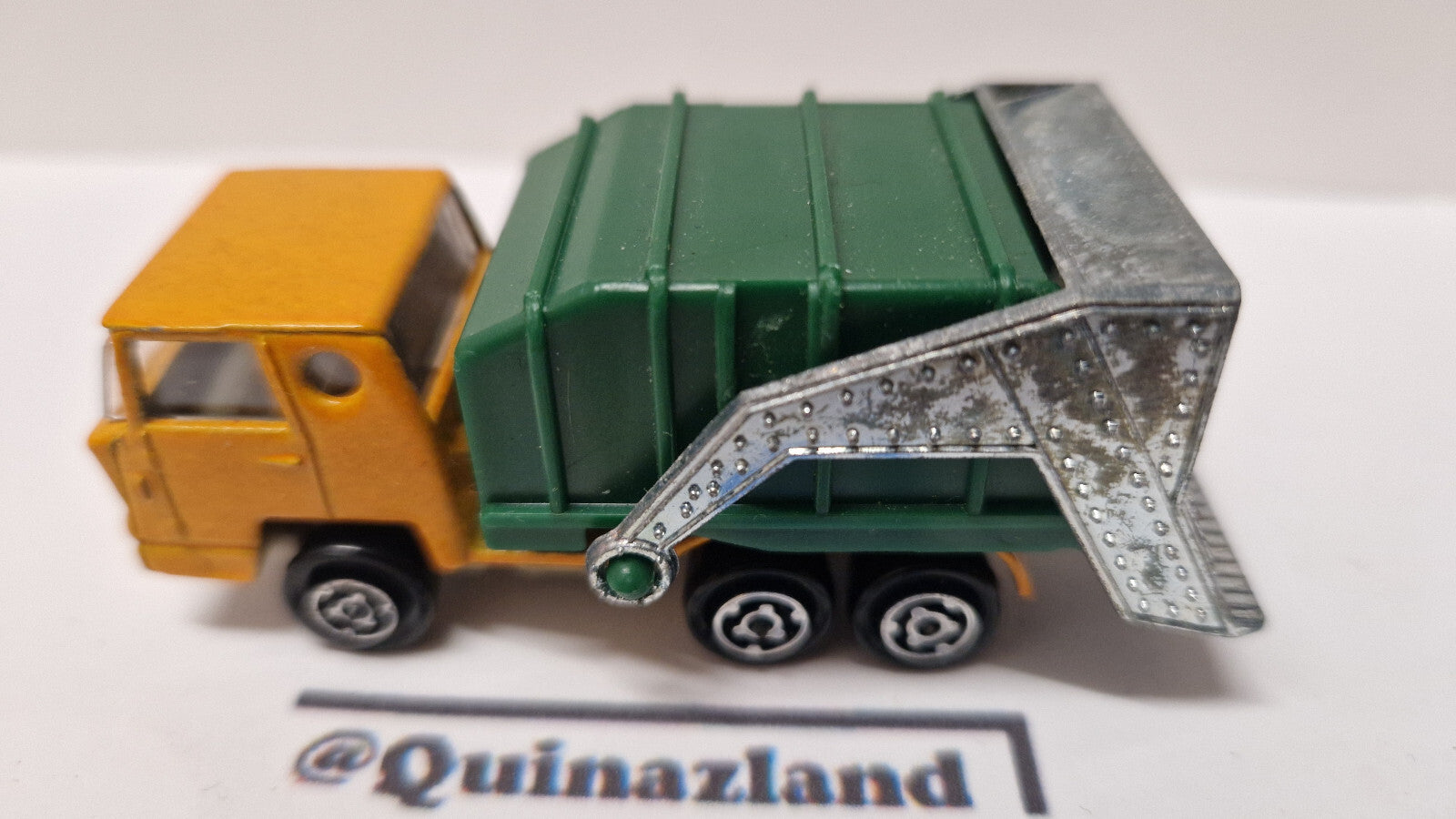 Matchbox Bernard refuse truck   (A34)