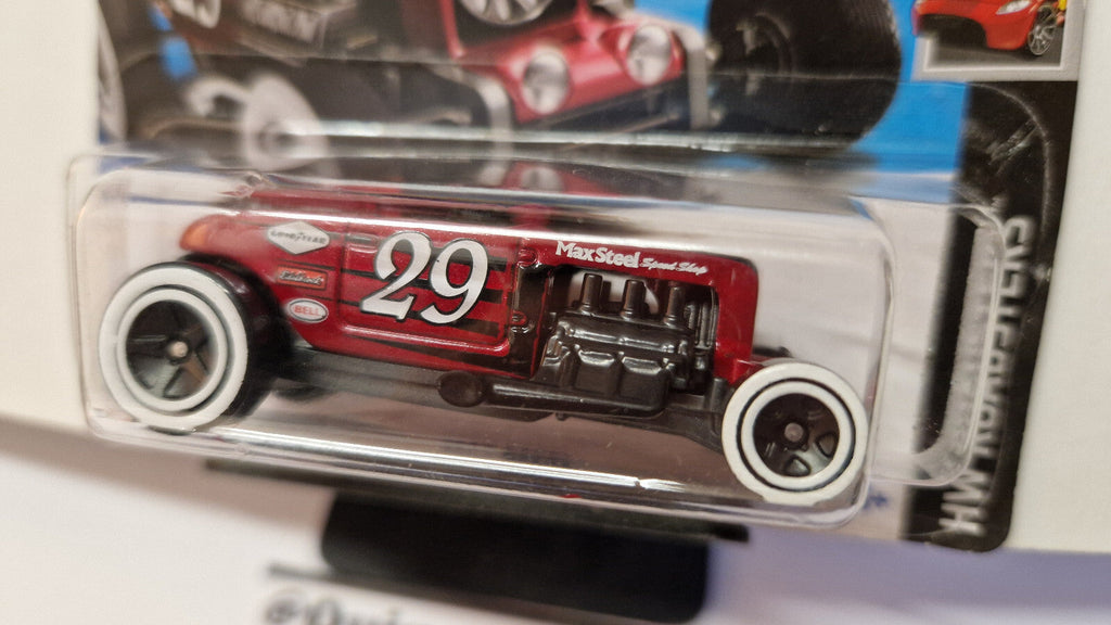 Hot Wheels Max steel    2024-019  (NP22)