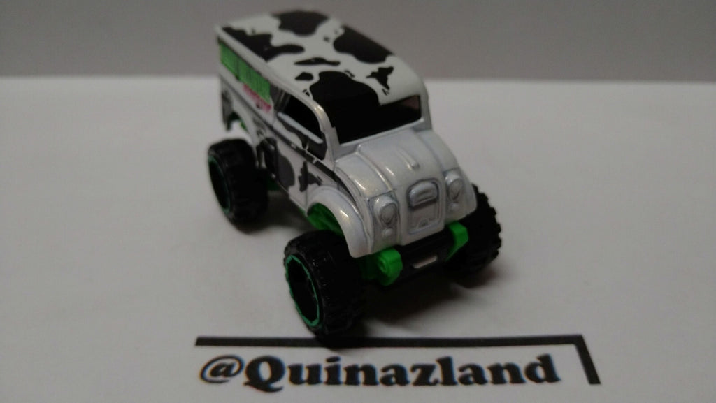 Hot Wheels Monster Dairy Delivery 2012-028 (A22)