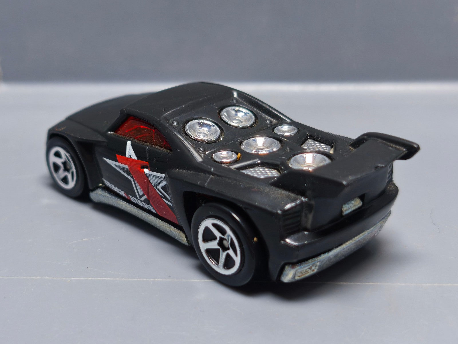 Hot Wheels Bassline version noire 5sp 2007-116  (A08)