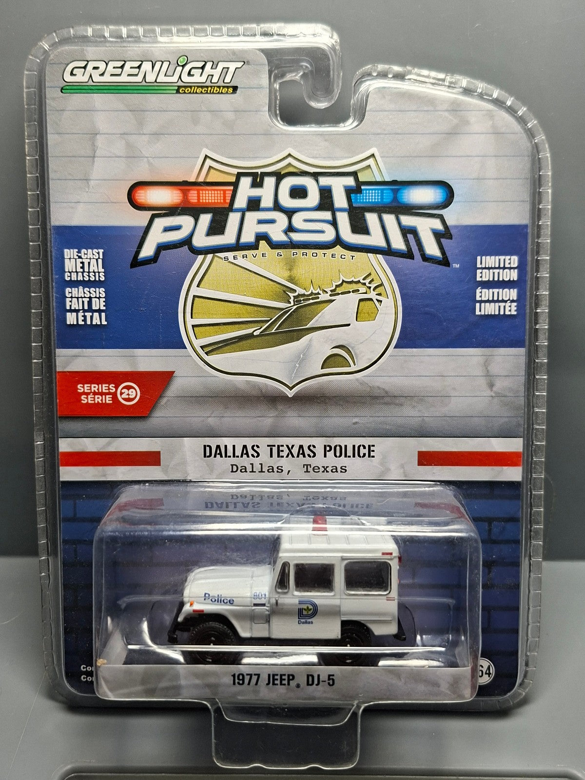 Greenlight Hot Pursuit 1977 Jeep DJ-5 (NG08)