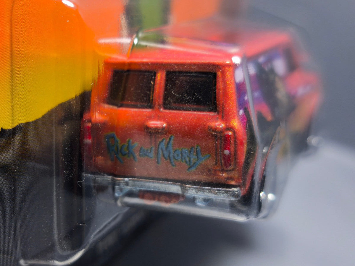 Hot Wheels Premium  Rick & Morty Ford Transit Super Van  (NG60)