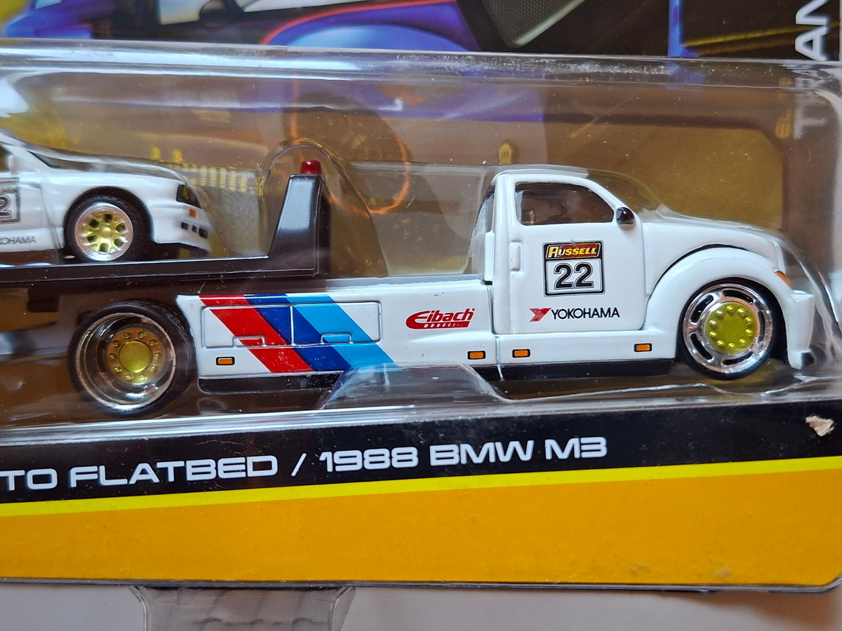 Maisto Design 1988 Maisto Flatbed - BMW M3 E30 #22, white/blue/red (CT06)