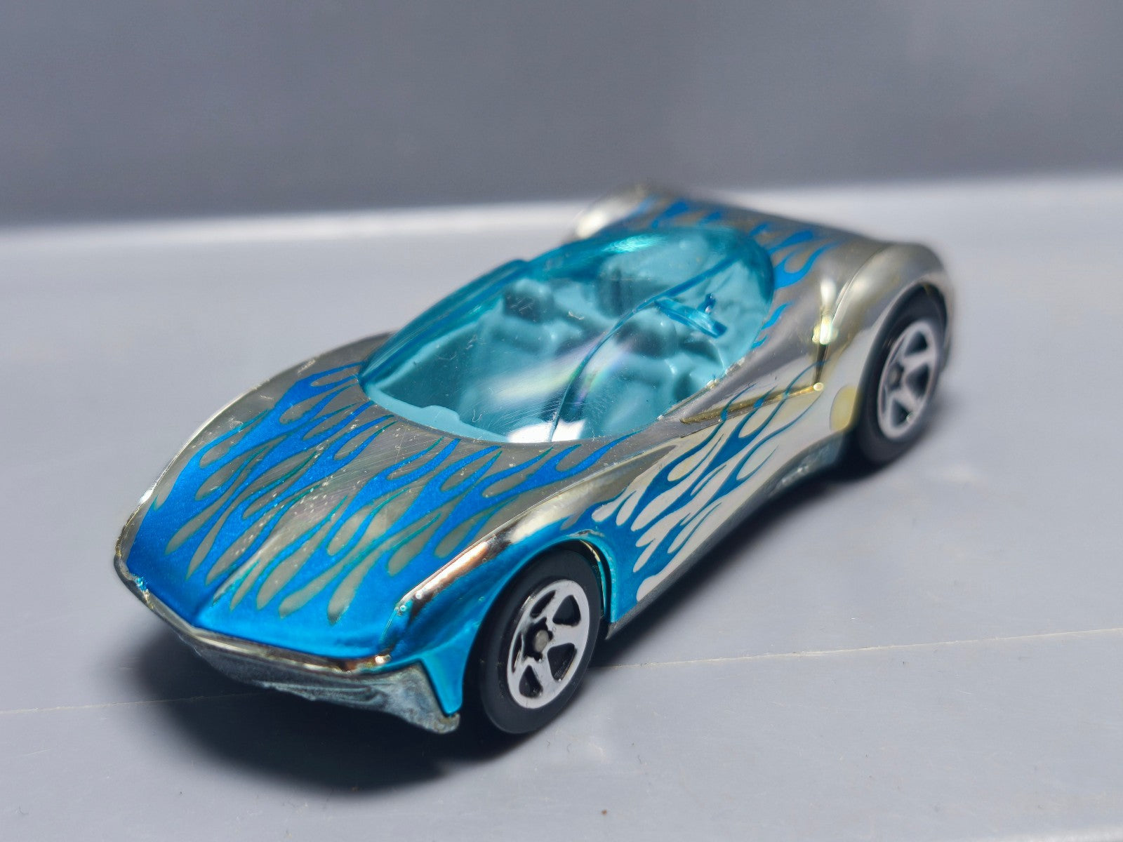 Hot Wheels Phastasm 2006-070  (A35)