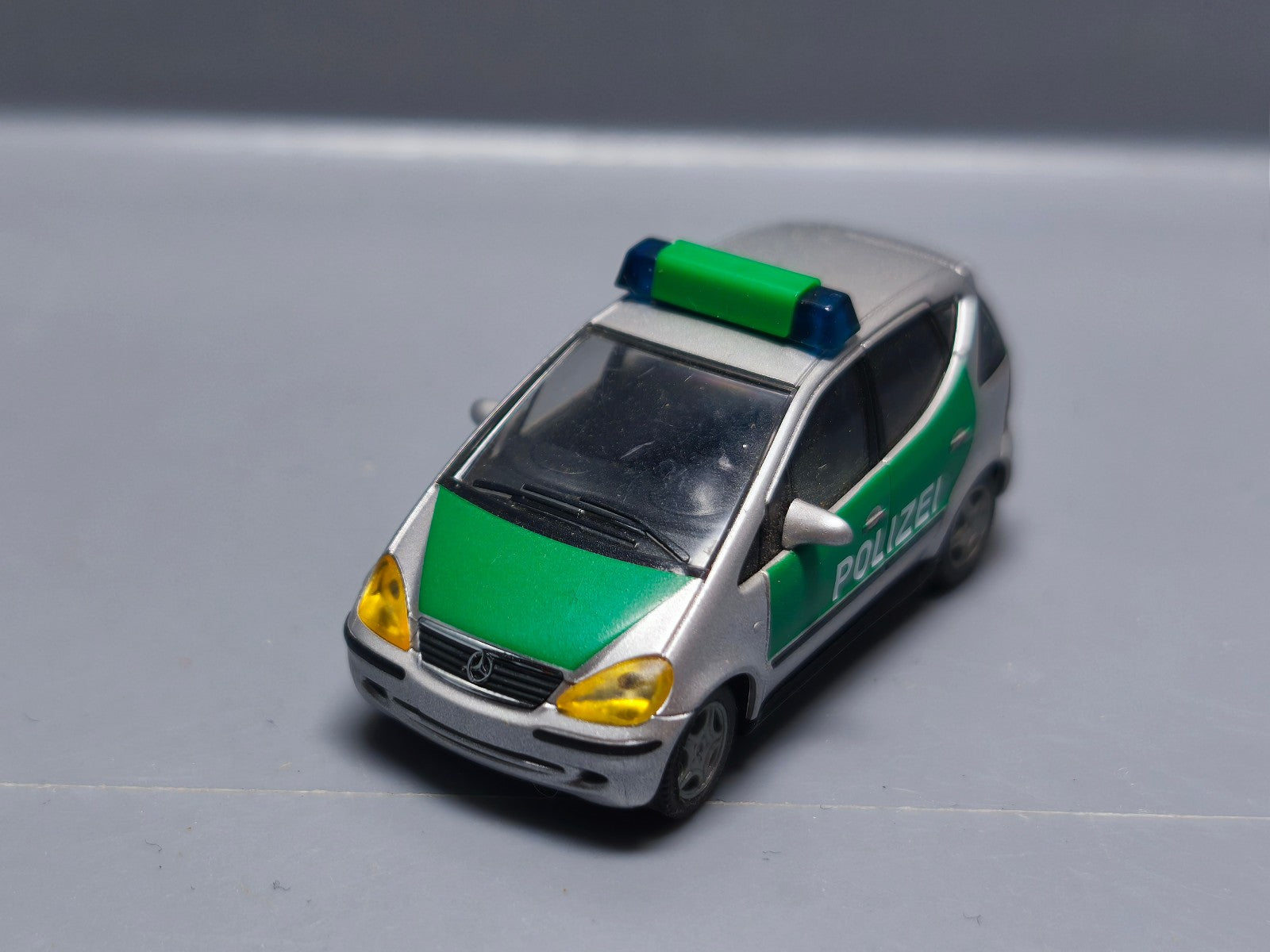 Herpa 1/87 Mercedes class a   (A04)