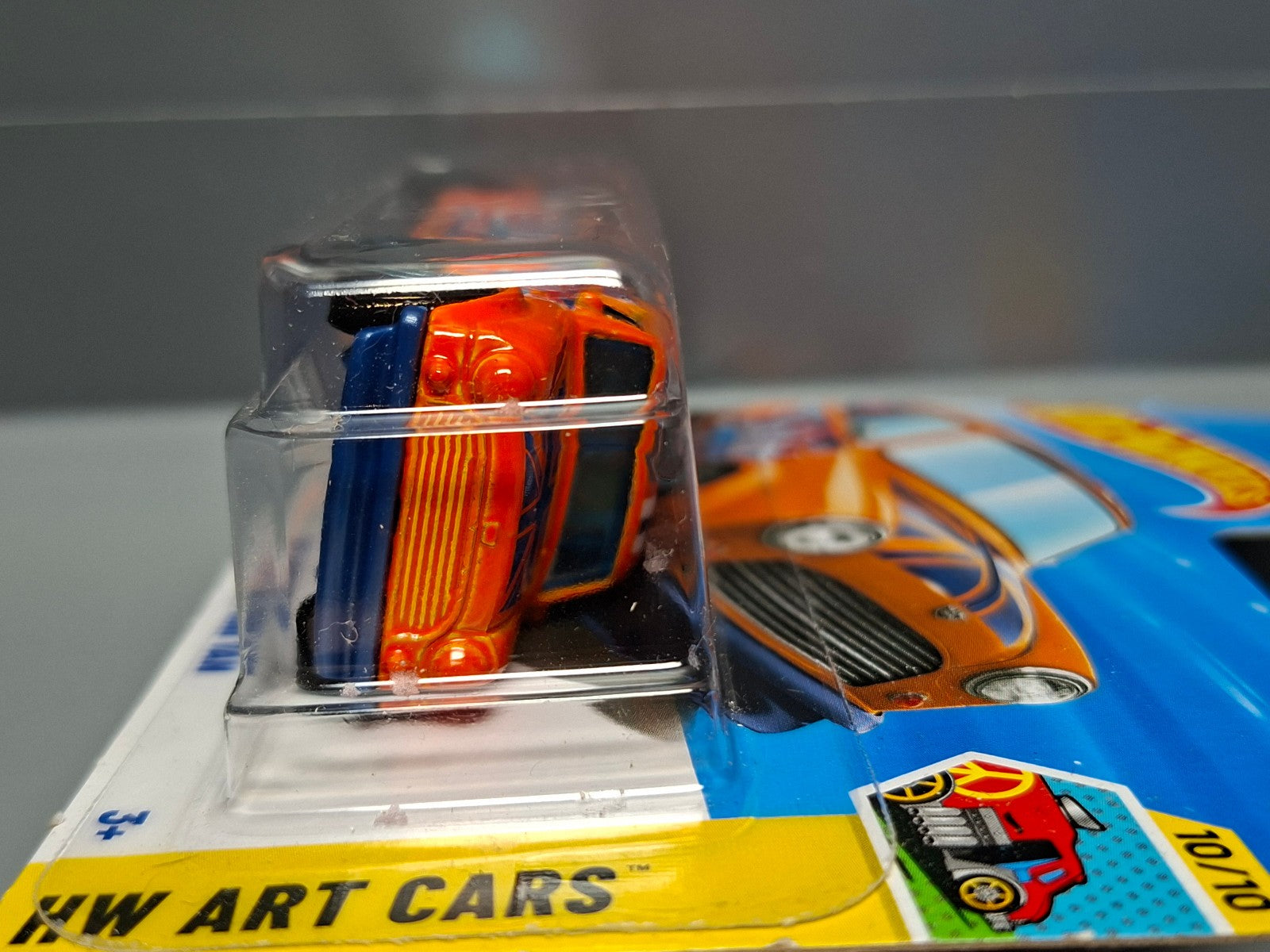 Hot Wheels '67 Austin Mini Van  2025-169 (NP01)