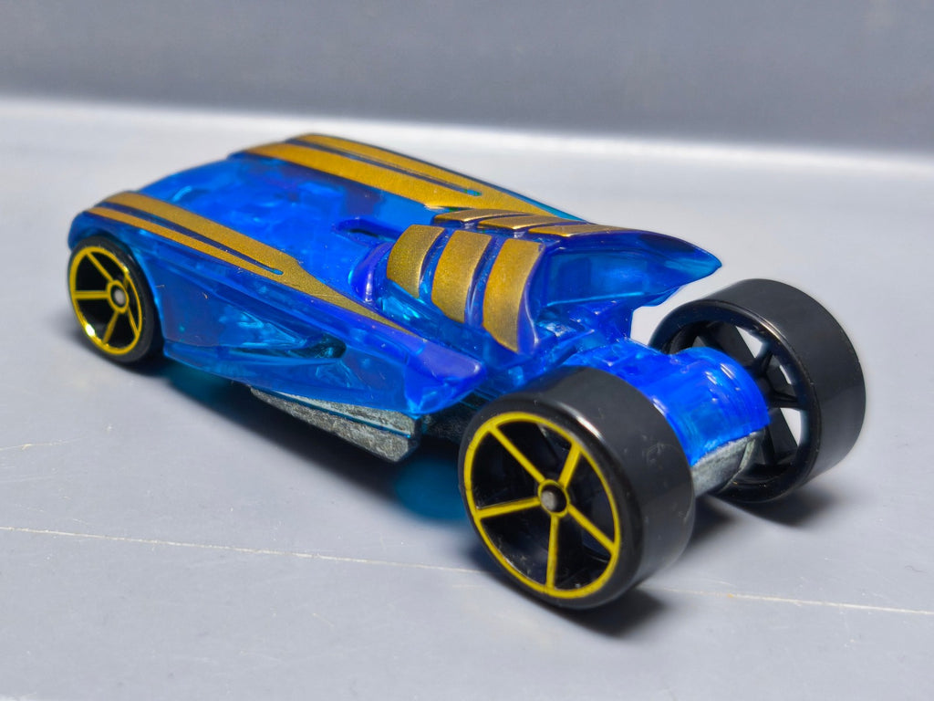 Hot Wheels Pharodox 2006-010 version OH5SP gold (A18)