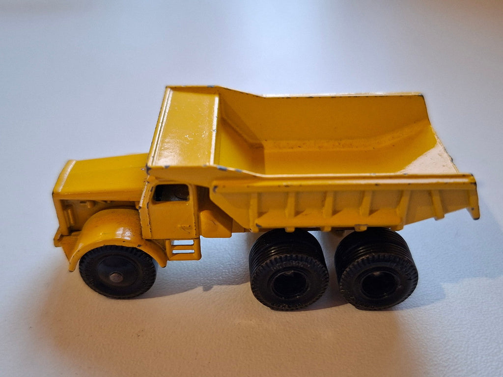 Matchbox Made in england  Euclid quarry dump truck   (A07)