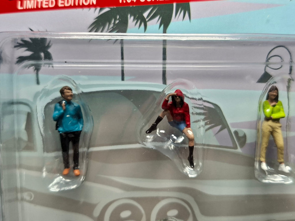 American Diorama 1/64 Figures Hanging Out 3 Figures Set MiJo Exclusive (NG02)