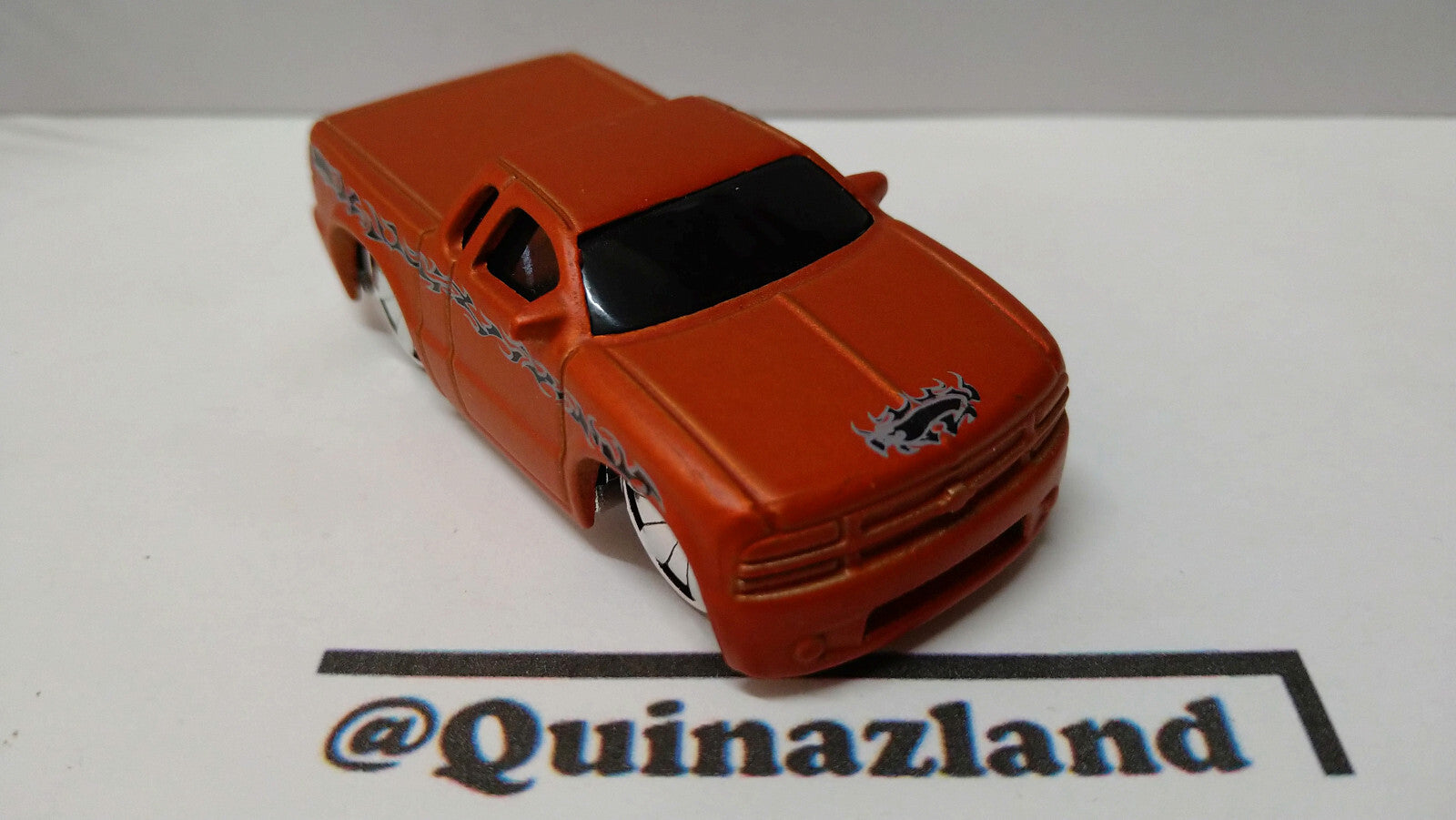 Hot Wheels Chevy s-10 2005-120  (A37)